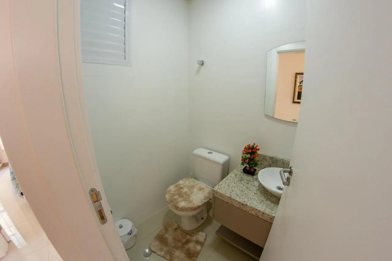 Apartamento Com Piscina بومبينهاس